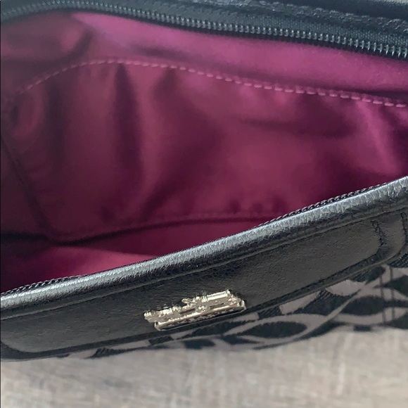 NWOT COACH CLUTCH - Picture 3 of 3